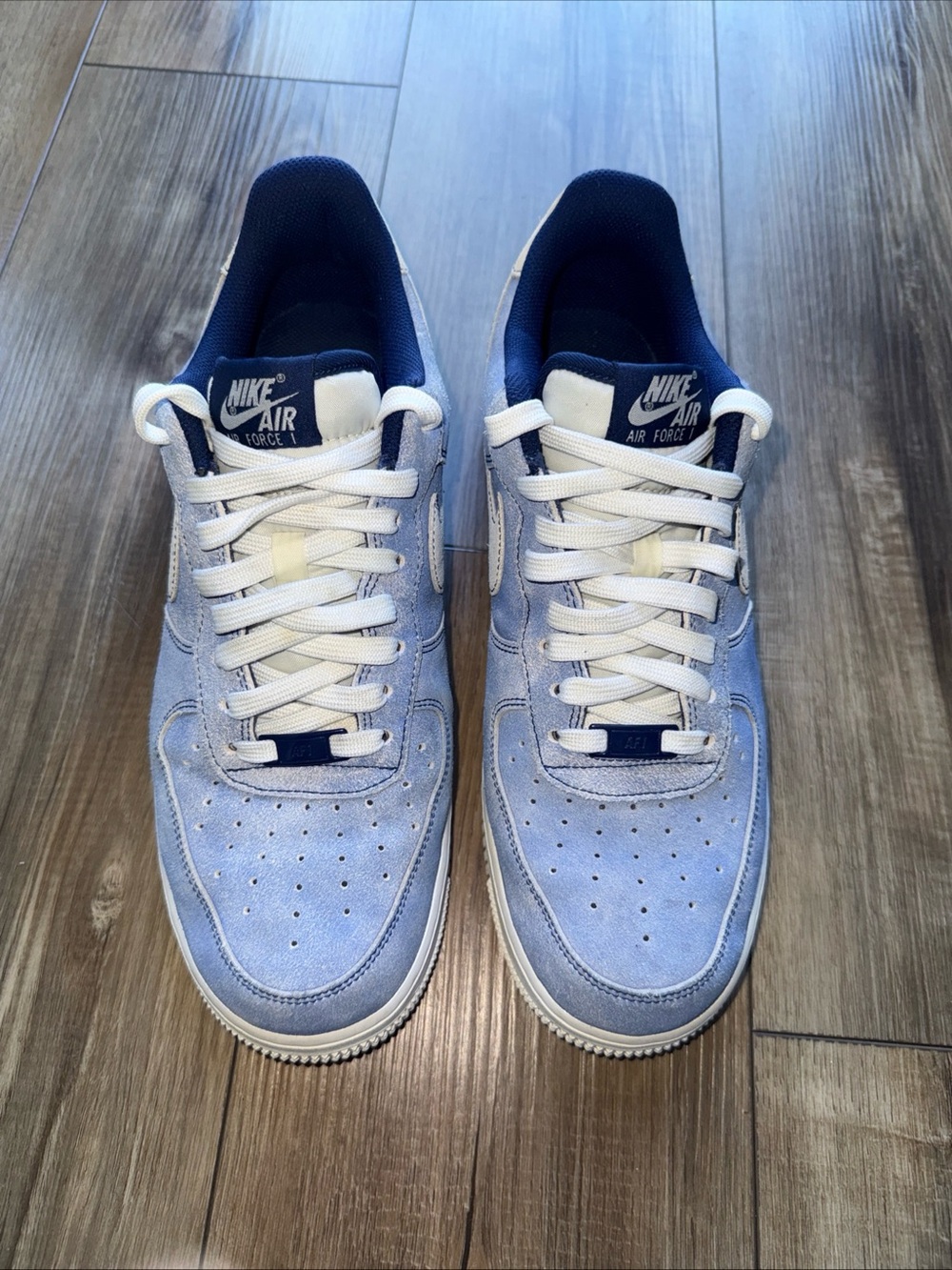 Size 10.5 Nike Air Force 1 07’ LV8